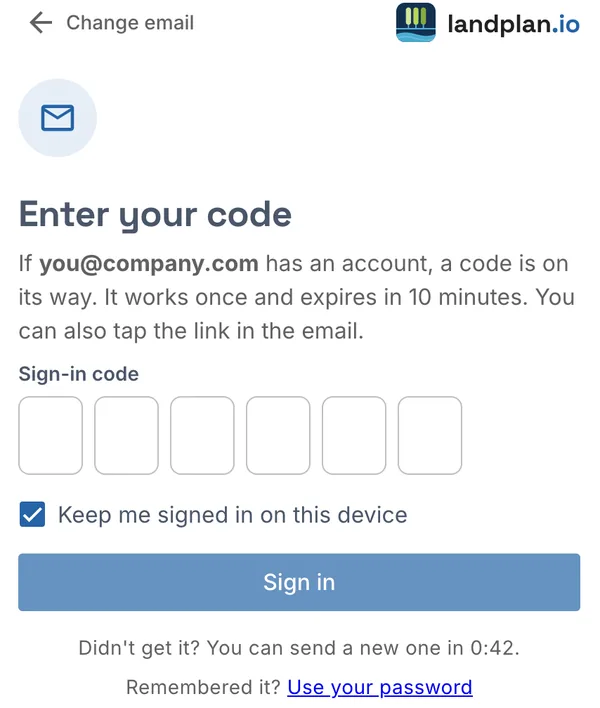 Enter your code: the six boxes of the sign-in code, Keep me signed in on this device and Sign in